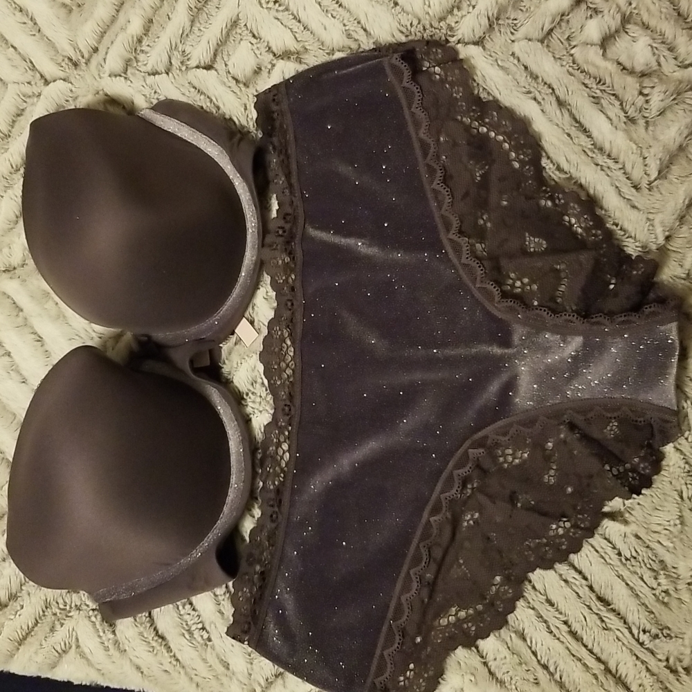 VS Bra  36DDD & Panty XL Set